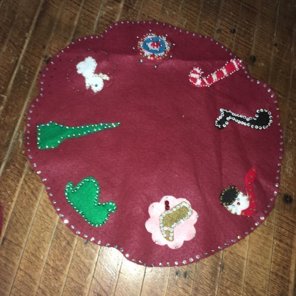 Vintage Christmas felt appliqué tabletop decoration